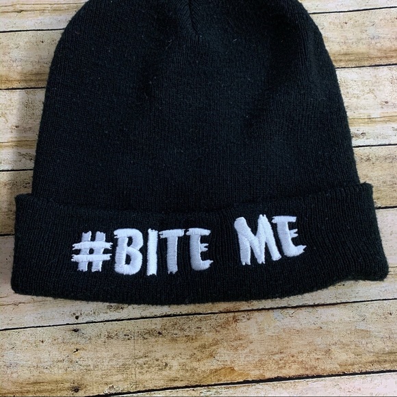 embroidered quote hashtag beanie - Picture 2 of 3
